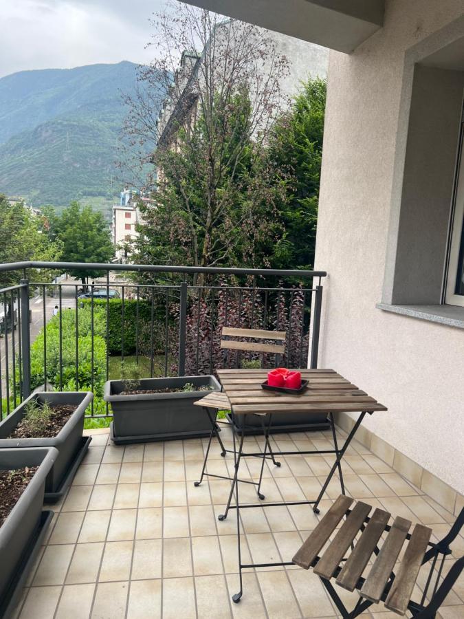 Da Emma E Carlo - Homy Apt. Tirano Exterior foto